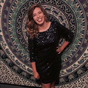 SUPER FLATTERING Navy Sequin Dress